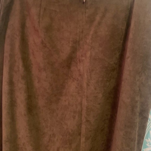 Skirt & jacket - Picture 9 of 16